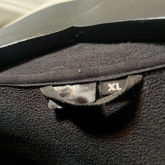 #32- Men’s Oakley Jacket - Picture 10 of 10